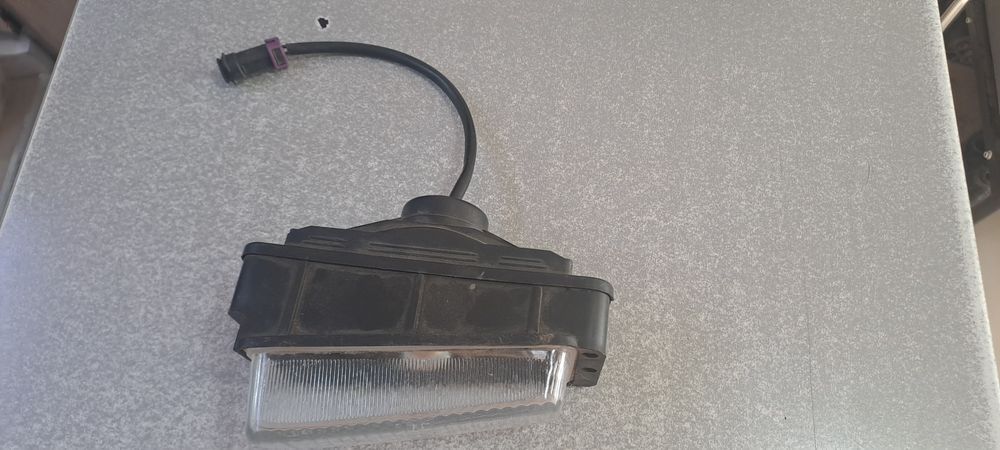 Противотуманка левая на Audi 100