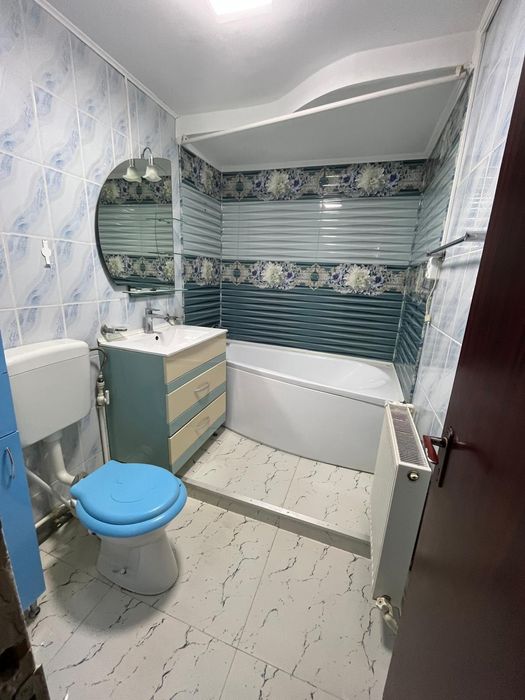 De vânzare apartament 3 camere