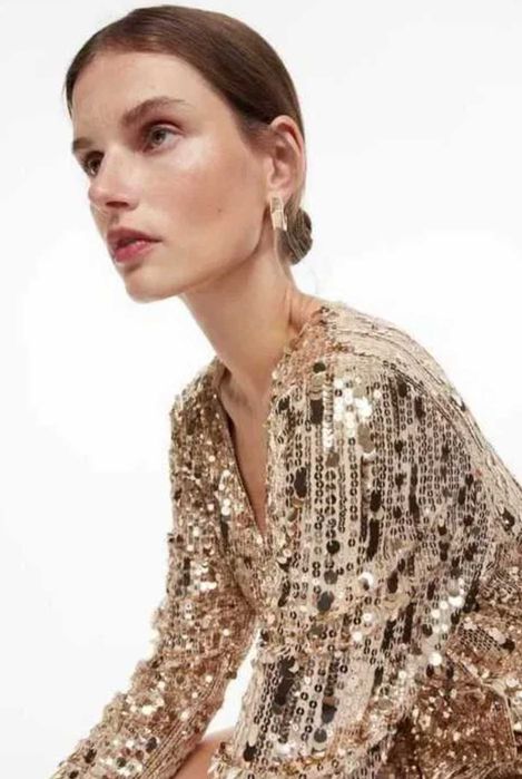 Платье H&M в золотых пайетках