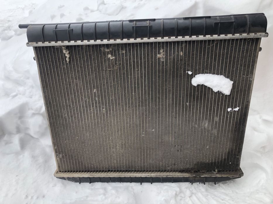 Продам радиатор на опеля фронтеру