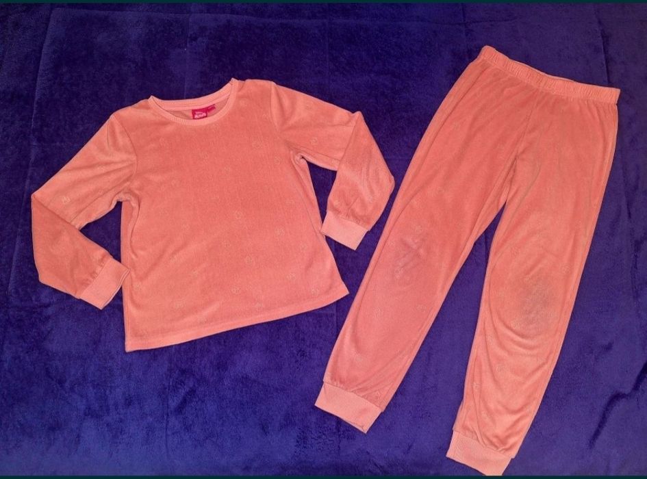 Pijama catifea Disney 7-8 ani (122/128)