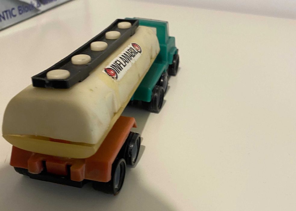 Jucarie romaneasca comunista CISTERNA TIR FAUR