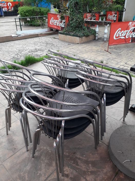 Scaune de fier rezistente