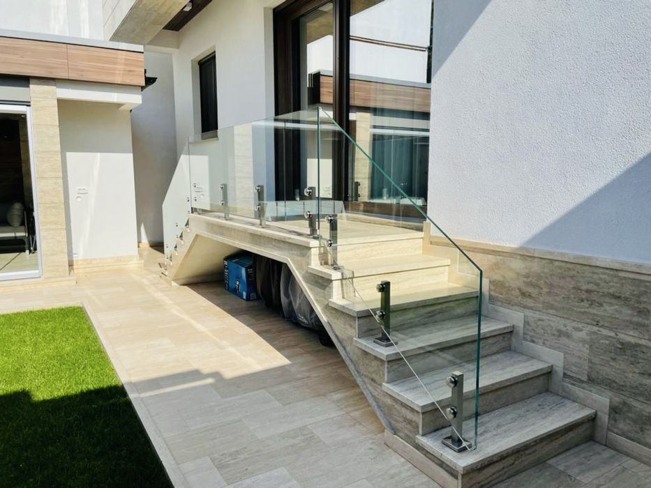 Balustrade din sticla laminata si securizata