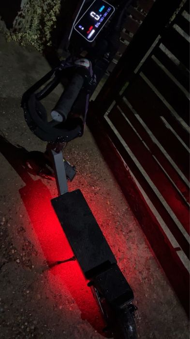 vând trotinetă kukirin g2