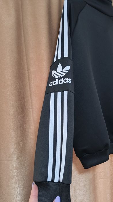 Vând Hanorac Adidas