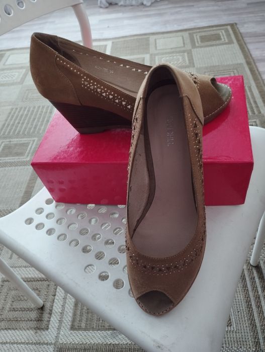 Женская обувь размеры разные