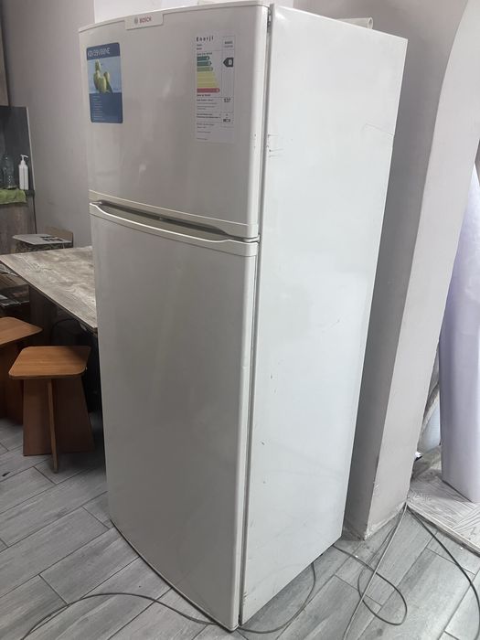 Продам Б/У холодильник в хорошем состоянии