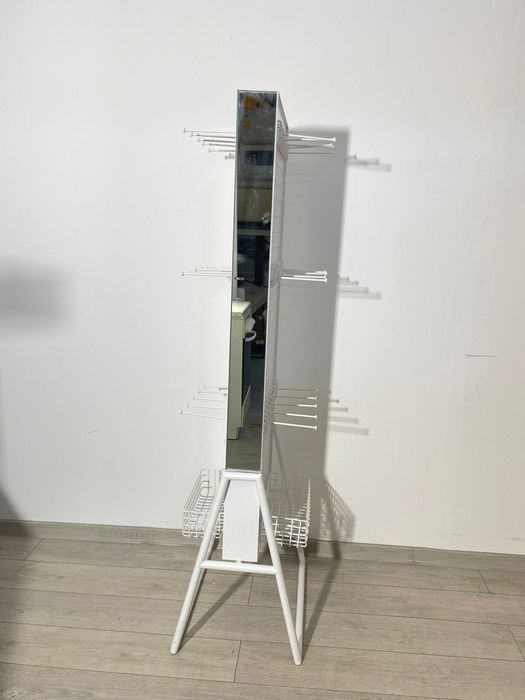 Stand Metalic cu Oglinzi, Agățători Și Coș Inferior; Raft Expozițional