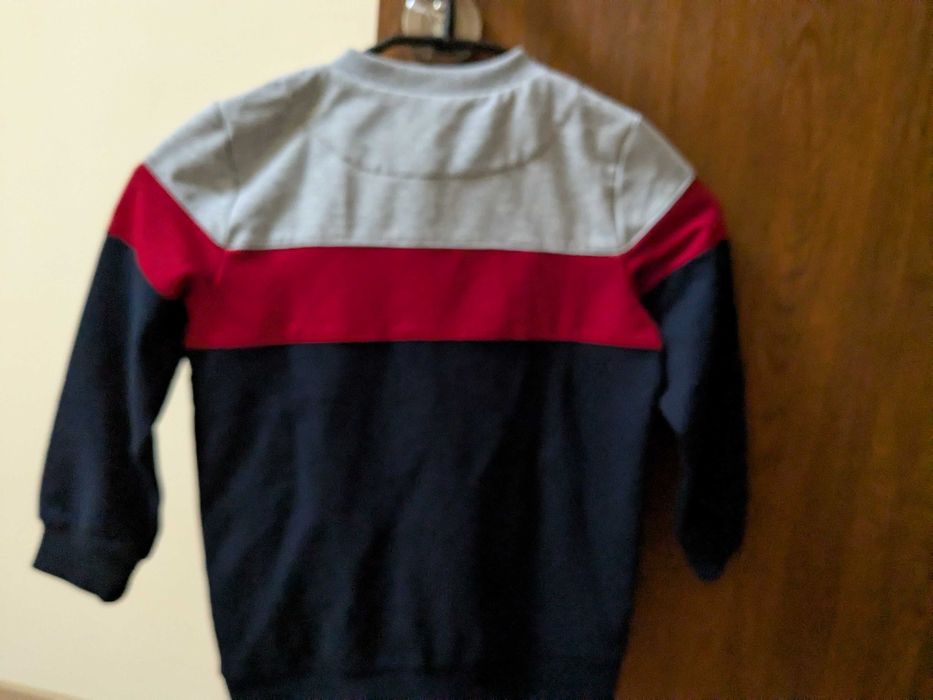 Детски суичър на фирма Zinc