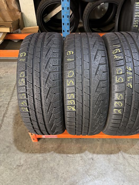 Anvelope Iarna 235/50/19 Pirelli SottoZero 235 50 19 R19