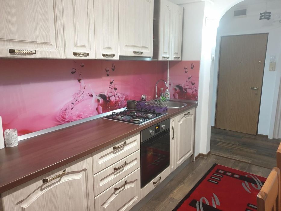 Apartament 3 camere de închiriat Tudor