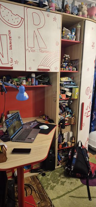 Срочно!!! Детский гарнитур унисекс, Россия