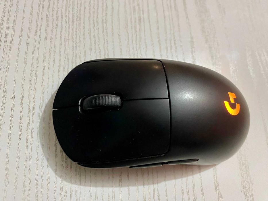 Мышь Logitech G PRO Superlight, черная