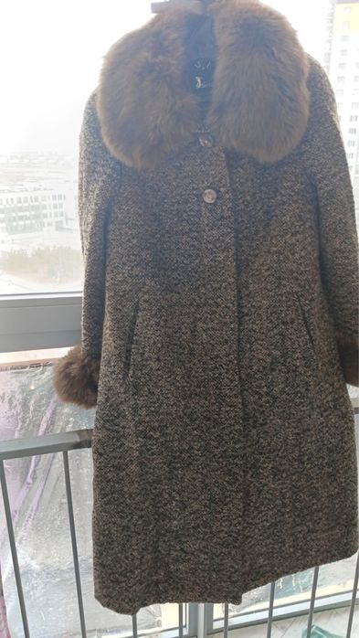 Даром пальто 44-46 разм