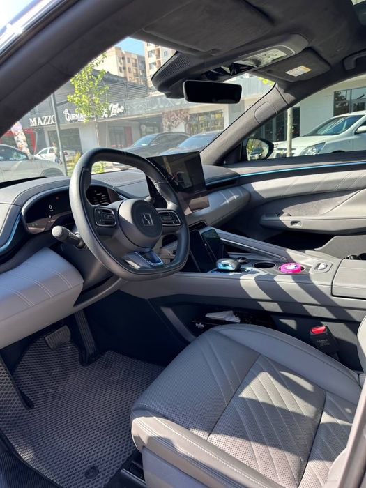 Zeekr 001 2024 — 5