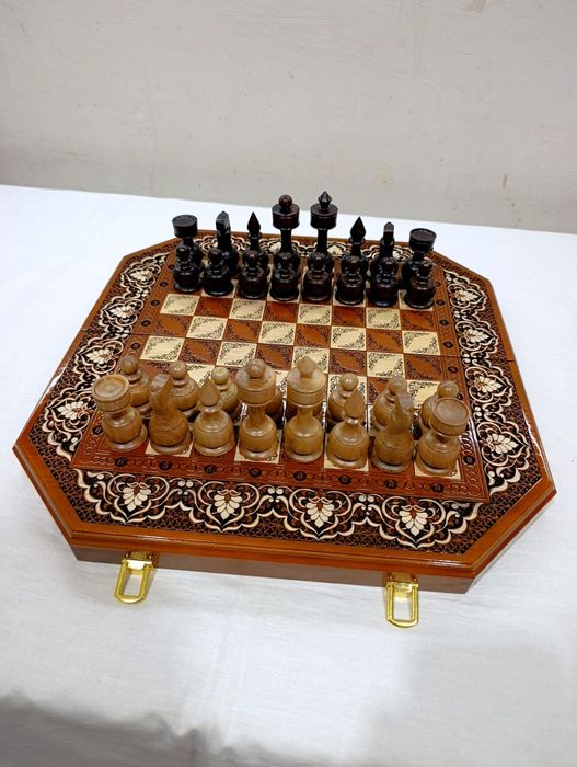 Шахматы Shaxmat 40×40 sm yongʻoq daraxtidan yasalgan