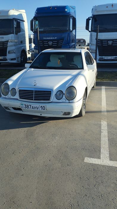 Продам Мерседес 210 .