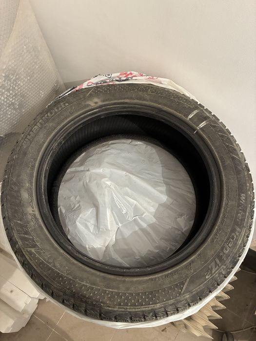Hankook 215/55/17 зимние шины комплект