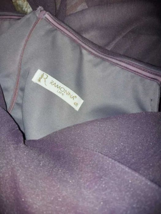 Rochie deosebita mov