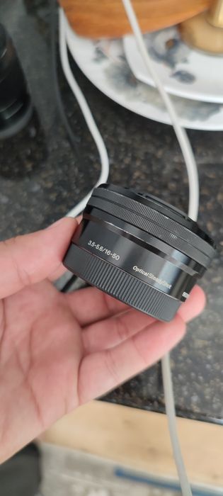 Sony E 50mm f/1.8 OSS