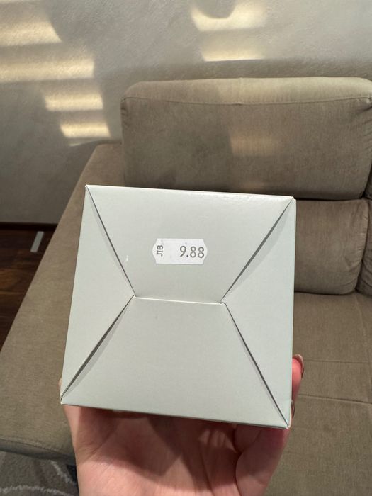 чашка за кафе и чадър за бебешка количка