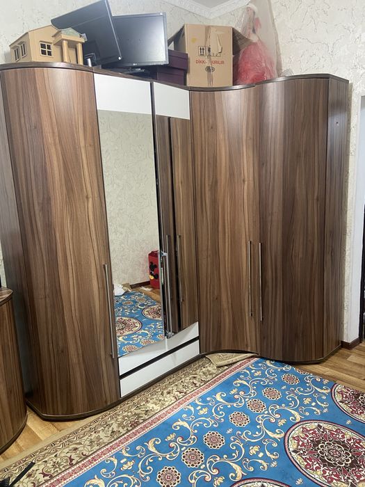 Есик мебель сатылады