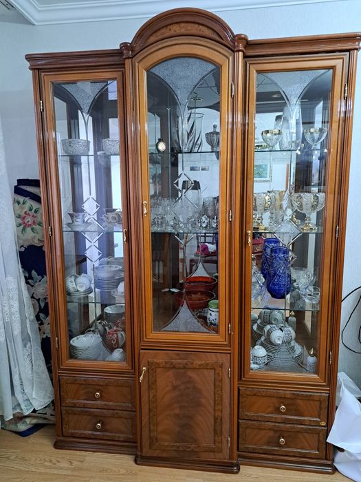 Продаю гарнитур в зал