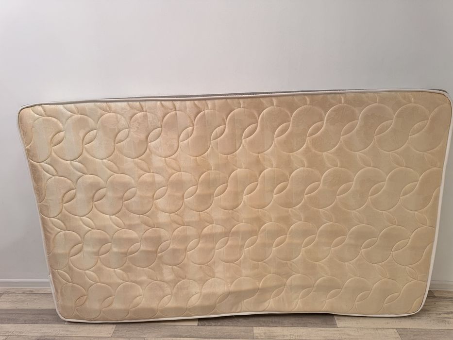 Матрас 120*200 отдам бесплатно