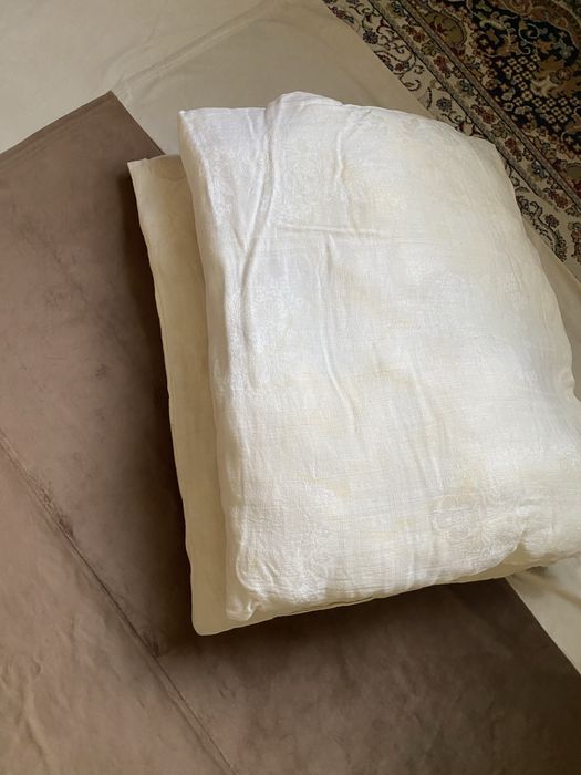 Подушки, постельное белье, полотенце, плед, покрывало