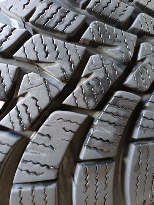 Гуми 245/65/17 Фалкен