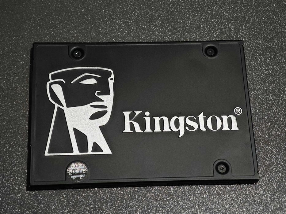 SSD Kingston KC600 256GB SATA III – 94% Health – Testat Complet – 100% Funcțional  Descriere