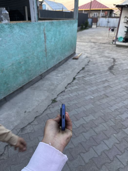 Продам айфон 17 про