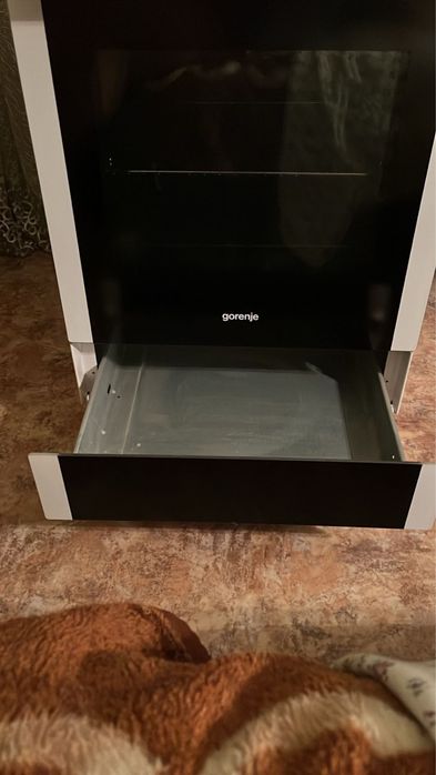 Продам плиту с духовкой