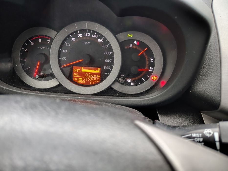 Vând Toyota RAV4 4 d-cat