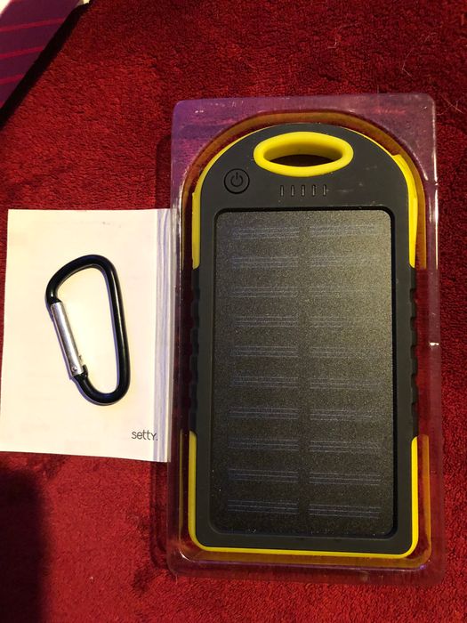 Соларна преносима батерия vivacom