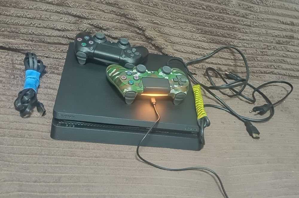 PS 4 slim, на  1 TB