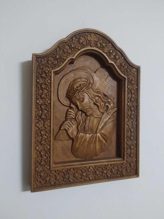 Icoana sculptata in lemn de fag