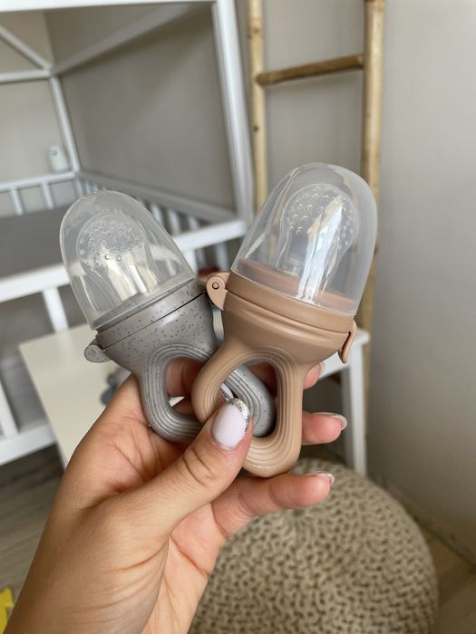 Биберон с дупки за парчета храна