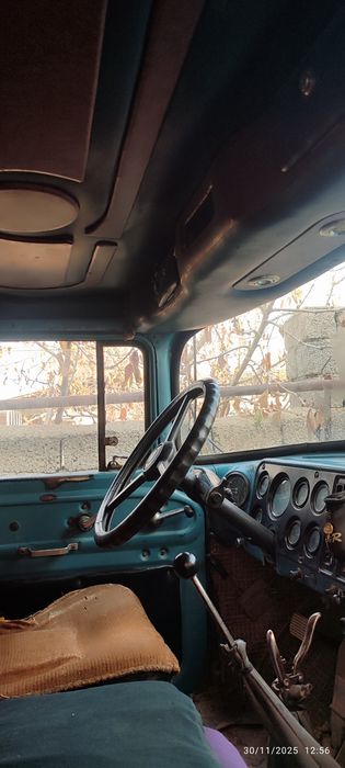 ZIL 130 ishlab yurgan