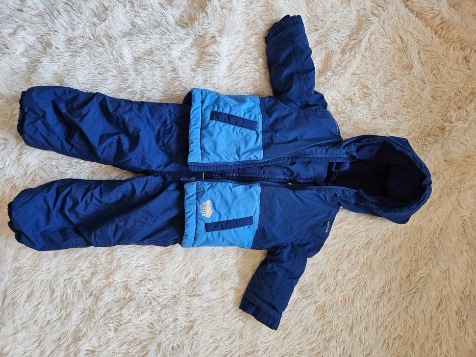 Зимно яке с гащеризон за дете между 12-18 месеца