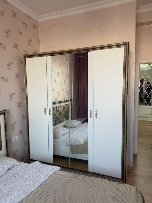 Продам спальный гарнитур кровать бу