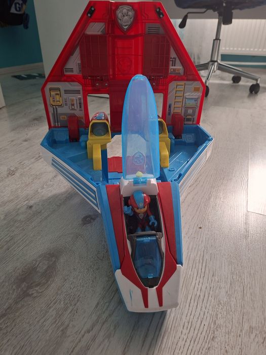 Centrul de comanda superjet patrula catelusilor