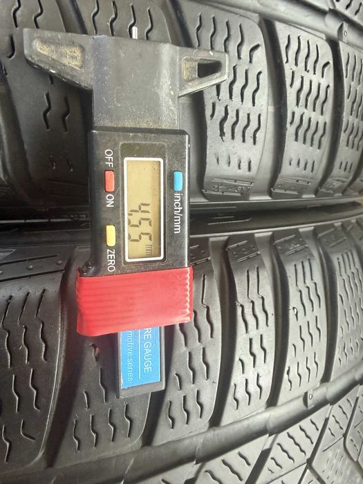 4x Anvelope iarna 225/45 R18 runflat - Pirelli Sotto Zero 3 Winter RSC