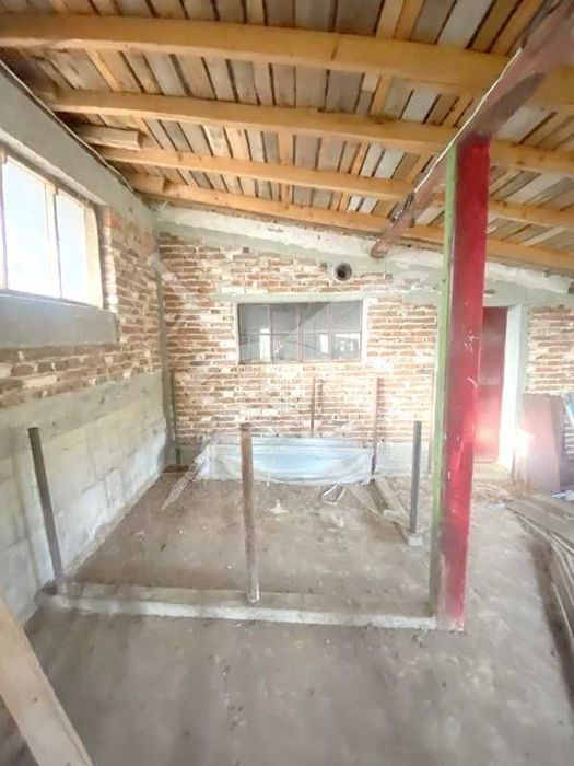 Продава се Промишлена сграда в с. Лясково, Област Бургас - 2100 кв.м за 33 €/кв.м - Снимка #4