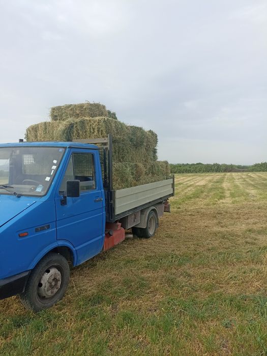 Транспортни услуги със бус САМОСВАЛ