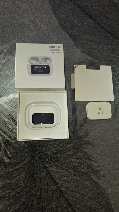 Vând casti wireless