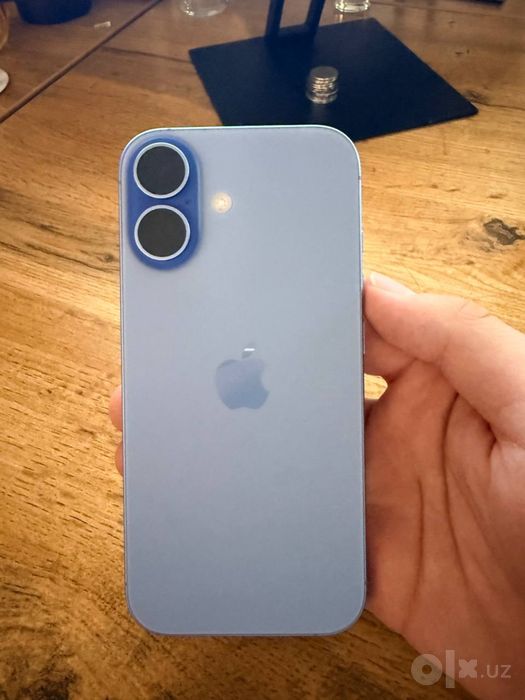 Iphone 17 blue 256