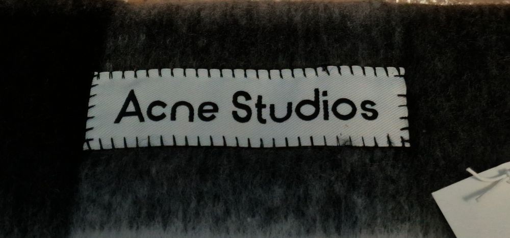 Acne Studios esarfa