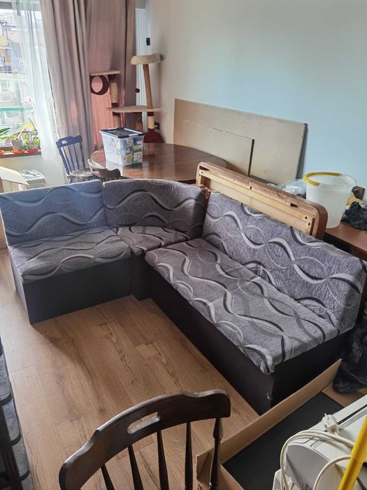 Кухненски ъглов диван с функция сън и ракла